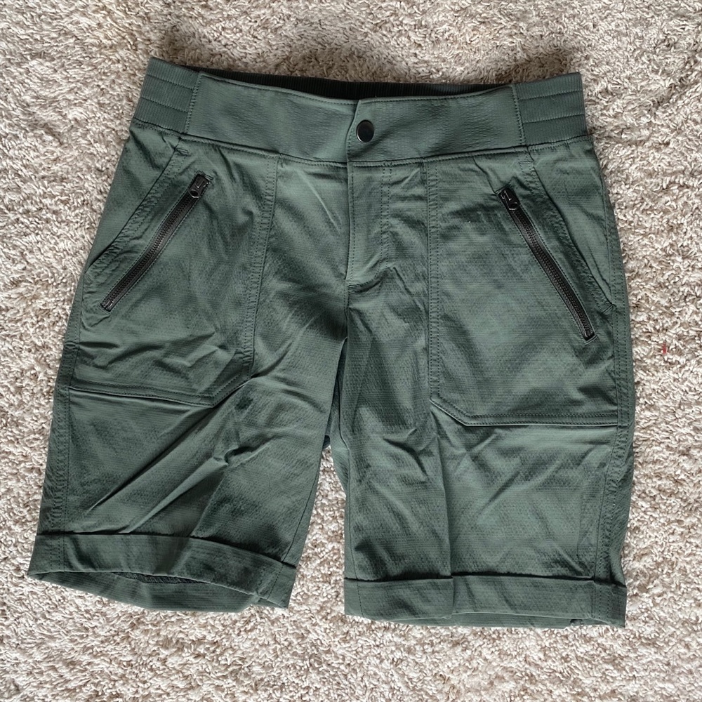 Athleta Trekkie Bermuda Shorts